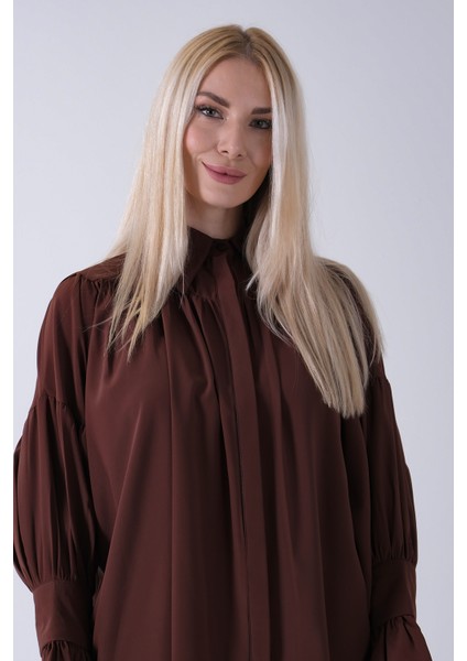 Kahve Göğüs ve Manşeti Büzgü Detaylı Bluz 3972060.05