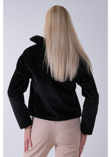 Siyah Omuz Fiyonk Detaylı Düğme Kapamalı Kaşe Ceket 41630060.01