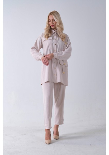 Taş Göğüs Tek Cep Detaylı Aksesuar Düğmeli Pantolonlu Takım 4701352.50 fiyatları