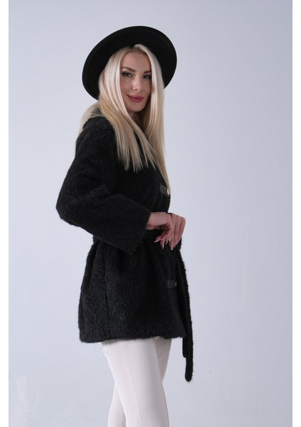 Siyah Gömlek Yakalı 4 Düğme Deri Bukle Detaylı Kaşe Yün Ceket 5307122.01 fırsatları