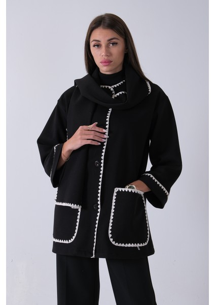 Siyah Önü Düğmeli Atkılı Süs Dikiş Detaylı Cepli Kısa Kaban 31050712.01