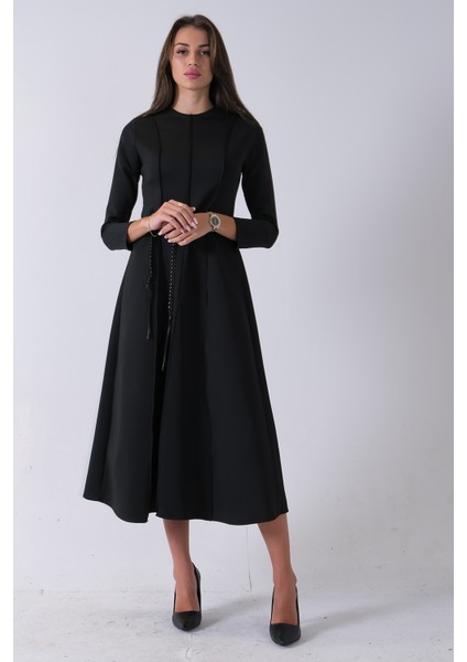 Siyah Bisiklet Yaka Önü Pile Detaylı Beli Kemerli Elbise 4593453.01 fırsatları