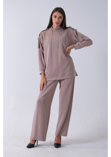 Vizon Omuz Apolet Detaylı Yakası Ipli Tunik Pantolonlu Takım 4577281.34 modelleri