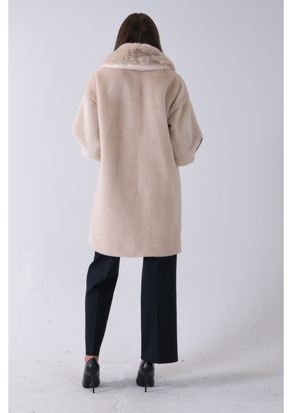 Taş Yandan Cepli Broş Detaylı Yaka Kürklü Peluş Kaban 44510847.50