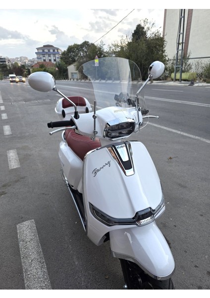 Küba Bannry 125 Ön Cam 2024-2025 Model 42CM Şeffaf Renkli 4mm Aparatsızdır fiyatları