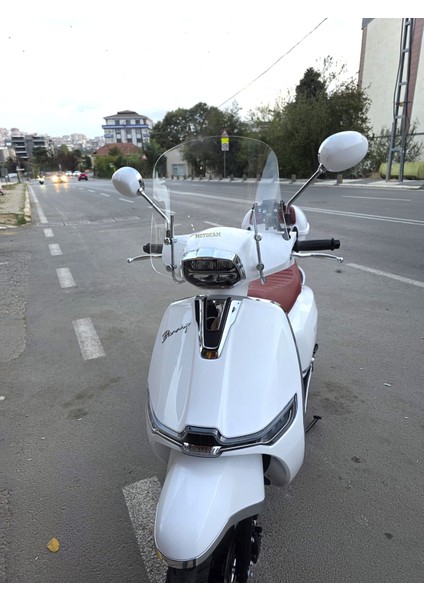 Küba Bannry 125 Ön Cam 2024-2025 Model 42CM Şeffaf Renkli 4mm Aparatsızdır modelleri