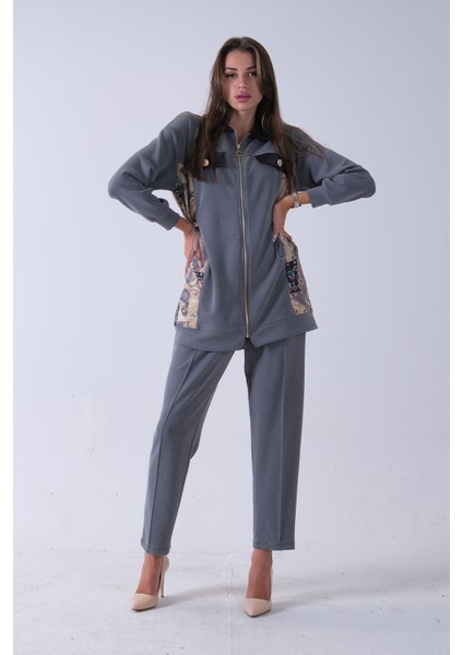 Gri Üzeri Desenli Yaka Deri Detaylı Fermuar Kapamalı Tunik Pantolonlu Takım 4703058.06