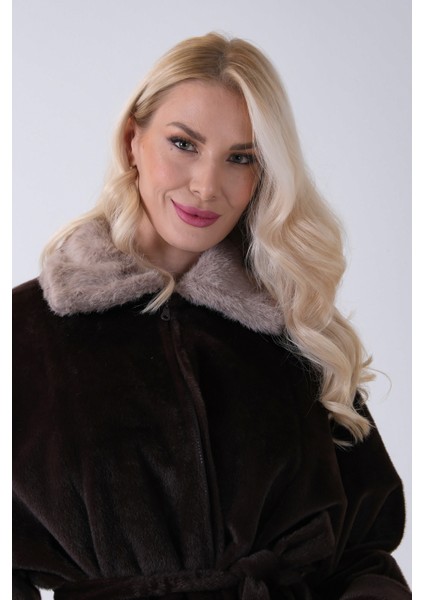 Koyu Kahve Yakası Kürk Detaylı Kemerli Fermuar Kapamalı Kaşe Ceket 5307098.486