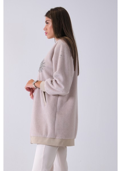 Taş Üzeri Taş Detaylı Yandan Cepli Peluş Hırka 4701420.50 indirimleri