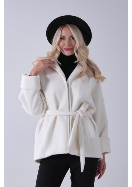 Ekru Yakası Kürk Detaylı Kemerli Fermuar Kapamalı Kaşe Ceket 5307098.147 fiyatları