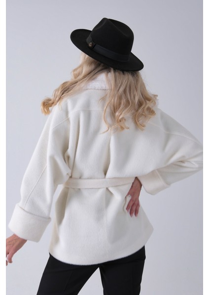 Ekru Yakası Kürk Detaylı Kemerli Fermuar Kapamalı Kaşe Ceket 5307098.147
