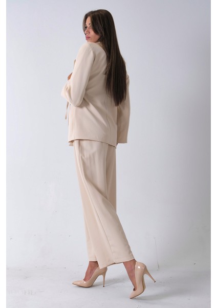 Krem Çift Cep Yandan Bağlamalı Ceket Pantolonlu Takım 4592259.19 fırsatları