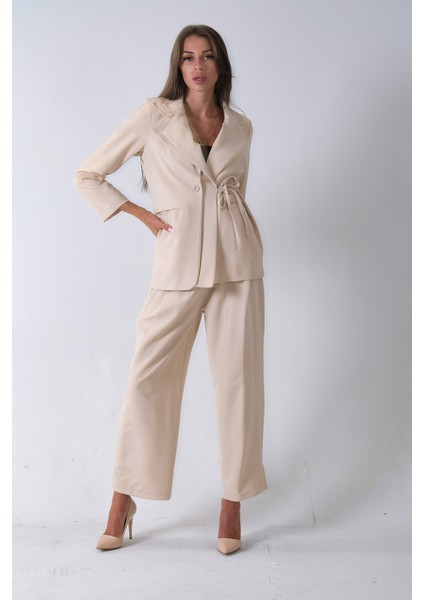 Krem Çift Cep Yandan Bağlamalı Ceket Pantolonlu Takım 4592259.19 indirimleri