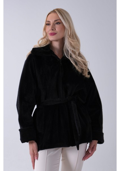 Siyah Yakası Kürk Detaylı Kemerli Fermuar Kapamalı Kaşe Ceket 5307098.01 modelleri