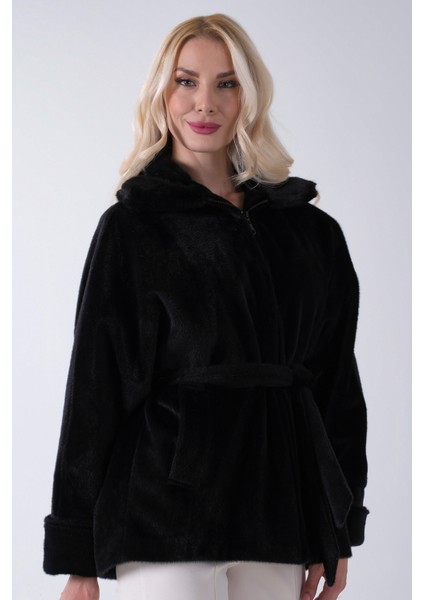 Siyah Yakası Kürk Detaylı Kemerli Fermuar Kapamalı Kaşe Ceket 5307098.01