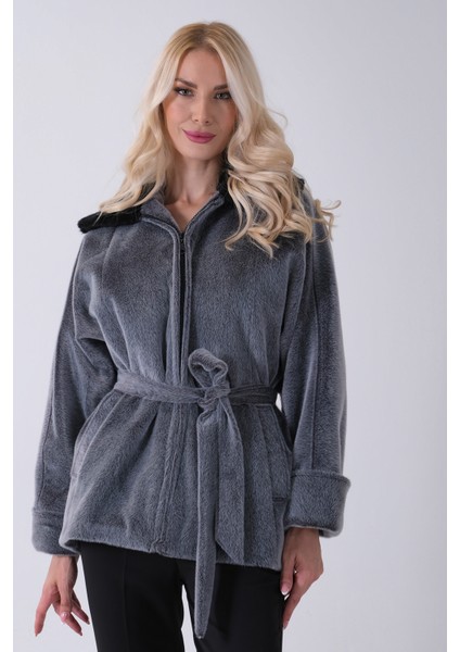 Gri Yakası Kürk Detaylı Kemerli Fermuar Kapamalı Kaşe Ceket 5307098.06 modelleri