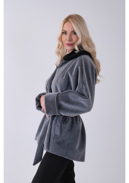 Gri Yakası Kürk Detaylı Kemerli Fermuar Kapamalı Kaşe Ceket 5307098.06