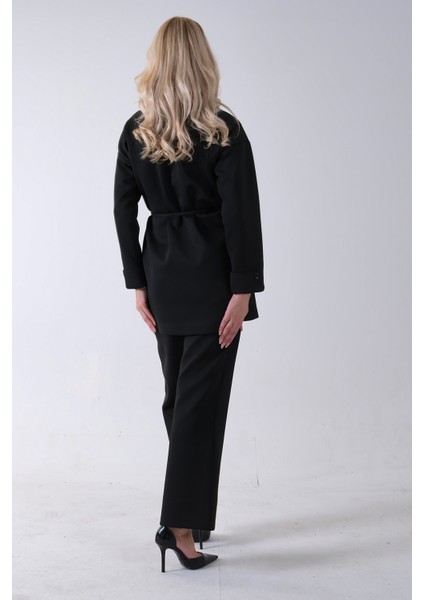 Siyah Bisiklet Yaka Önü Düğme Kapama Görünümlü Pantolonlu Scuba Takım 4592265.01 indirimleri