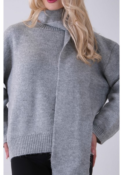 Gri Şal Aksesuarlı Bisiklet Yaka Triko Kazak 46892633.06