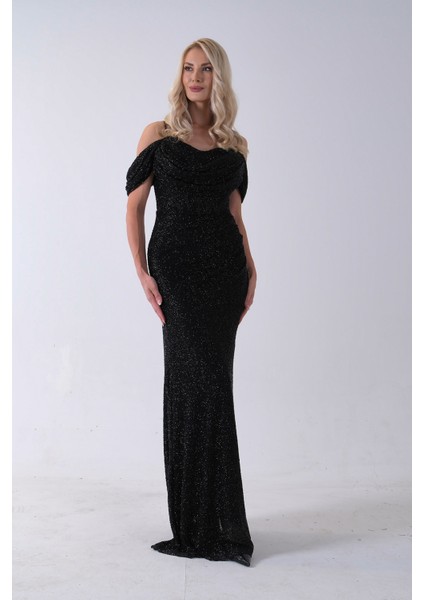 Siyah Düşük Omuz Yırtmaç Detaylı Pul Payet Abiye 9705646.01 fırsatları