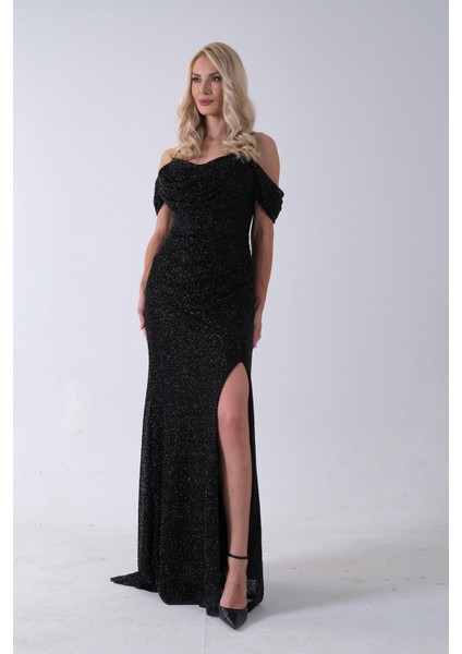 Siyah Düşük Omuz Yırtmaç Detaylı Pul Payet Abiye 9705646.01