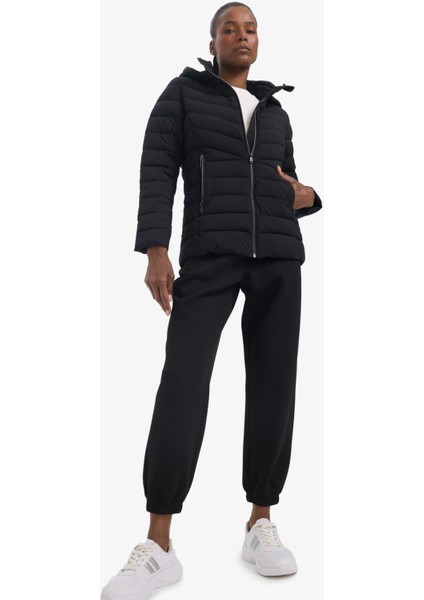 Fit Su İtici Regular Fit Kapüşonlu Fermuarlı Cepli Şişme Mont E9253AX25AU fiyatları