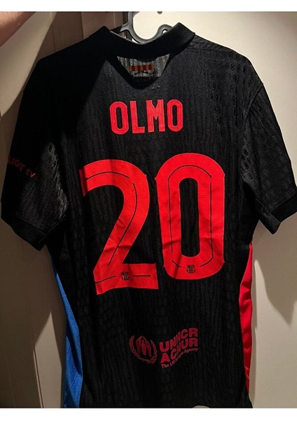 #20 Dani Olmo Yeni Sezonu 2024/25 B.a.r.c.e.l.o.n.a Deplasman Siyah Forması modelleri