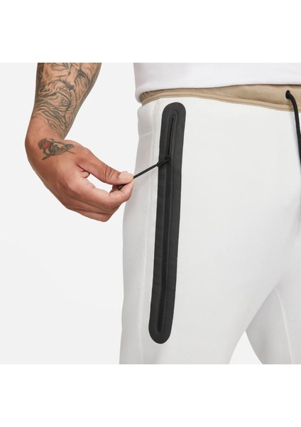 Tech Fleece Erkek Beyaz Eşofman Altı FB8002-121 fırsatları