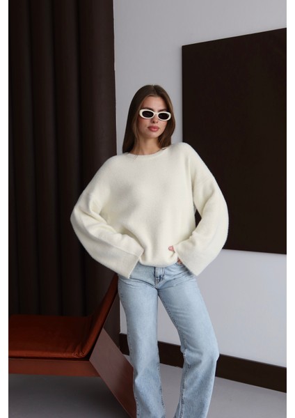 Krem Sakallı Sıkı Dokuma Oversize Kazak fiyatları