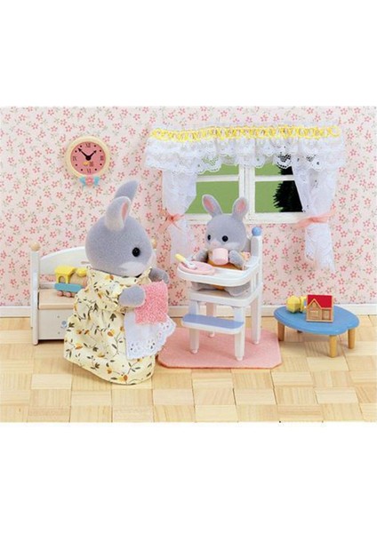 Sylvanian Families Bebek Mama Sandalyesi 5221 Kız Erkek Çocuk Oyuncak Eğitici Oyuncaklar fiyatları