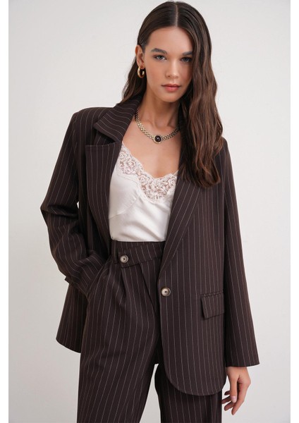 4753 Kadın Çizgili Oversize Blazer Ceket Kahve modelleri