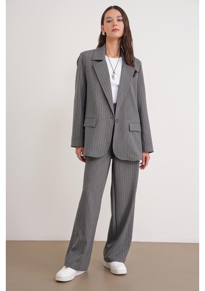 4753 Kadın Çizgili Oversize Blazer Ceket Gri fiyatları