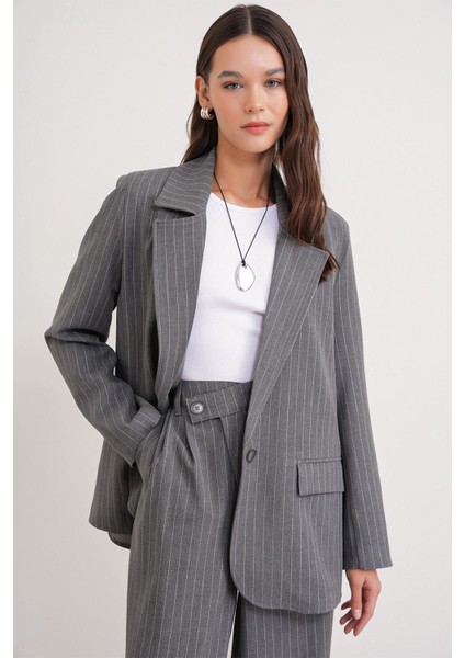 4753 Kadın Çizgili Oversize Blazer Ceket Gri modelleri