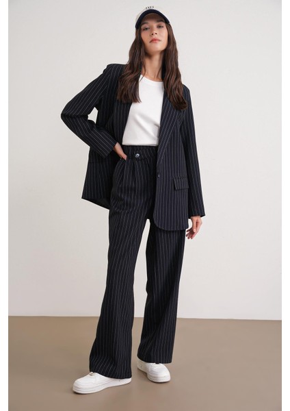 4753 Kadın Çizgili Oversize Blazer Ceket Lacivert fiyatları