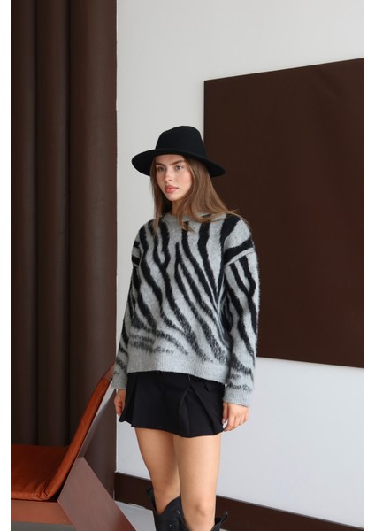 Kadın Zebra Desen Triko Kazak