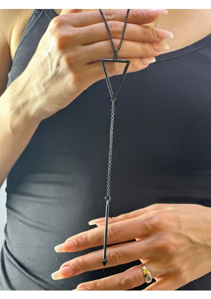 Siyah Üçgen Zincir Kadın Kolye 32 cm fiyatları