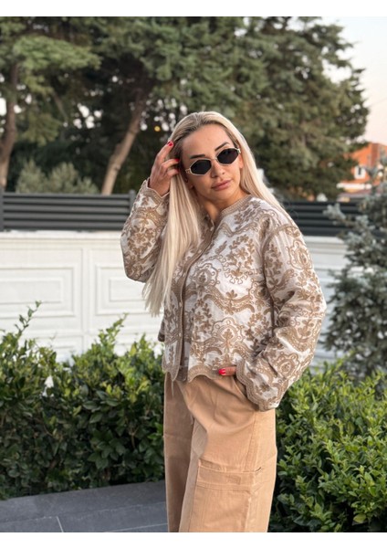 Nakış Detaylı Özel Kesim Bisiklet Yaka Ithal Kahverengi Gömlek fiyatları