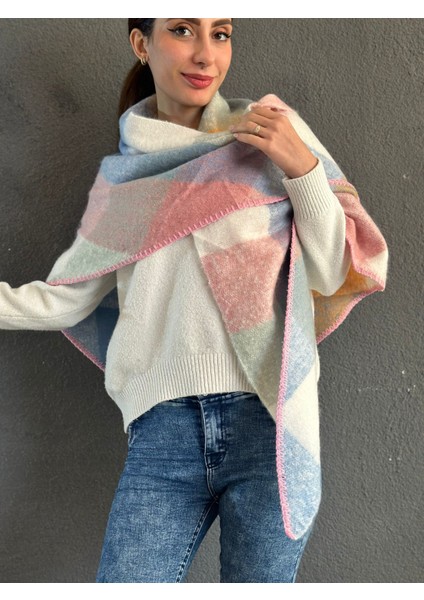 Yumuşak Ekose Üçgen Tığ Oyalı Kadın Şal 200X85 cm modelleri