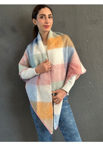 Yumuşak Ekose Üçgen Tığ Oyalı Kadın Şal 200X85 cm indirimleri