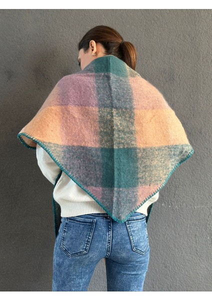 Yumuşak Ekose Üçgen Tığ Oyalı Kadın Şal 200X85 cm modelleri