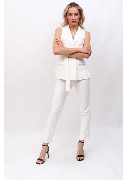 Kemerli Klasik Yelek & Boru Paça Pantolon Takım-Beyaz