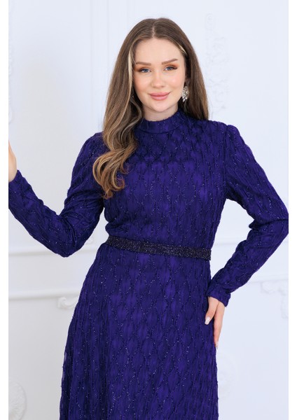 Lina Tesettür Abiye Elbise Dantel Kumaş Eteği Kuyruk ve Beli Taş Detaylı