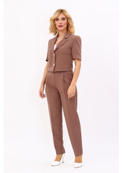 Erkek Yaka Kısa Ceket & Kemerli Köprülü Dar Paça Pantolon-Kahve fırsatları