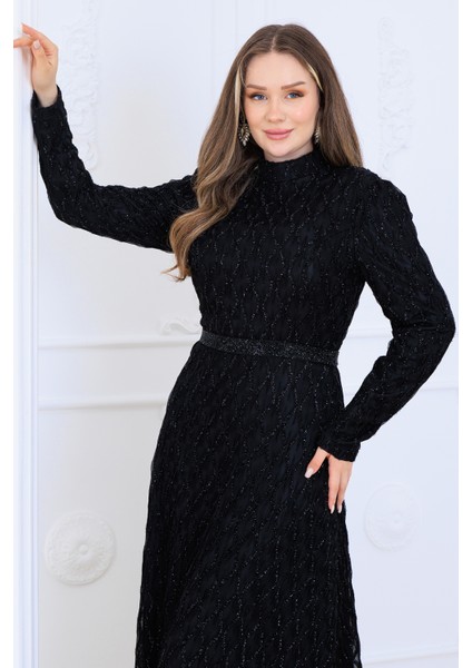 Lina Tesettür Abiye Elbise Dantel Kumaş Eteği Kuyruk ve Beli Taş Detaylı