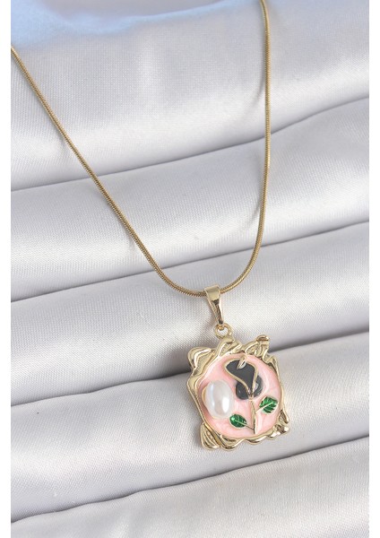 316L Çelik Gold Renk Zincir Pembe Mineli Çiçek Işlemli Inci Detay Portre Model Kadın Kolye - TJ-BKO10185 indirimleri