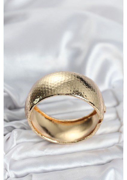 Pirinç Gold Renk Bombeli Vintage Kadın Bileklik - EBJ251025W38281