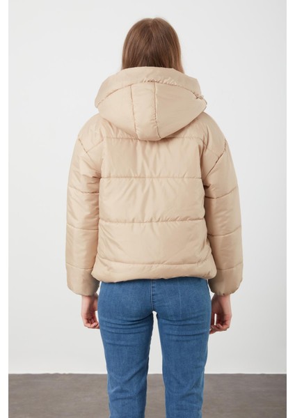 Kadın Bej Kapüşonlu Anorak Yanları Stoplu Mont indirimleri