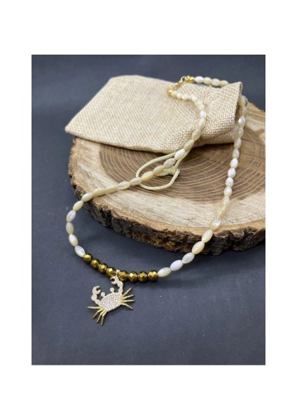 Paslanmaz Çelik Zincirli Zirkon Taşlı Yengeç Uçlu Doğal Sedef Taşı ve Hematit Detaylı Tasarım Kolye fırsatları