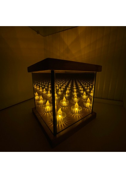Kaira - Dekoratif Sonsuzluk Efektli Ahşap Tealight Mumluk