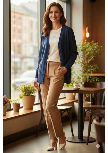 Kadın Kışlık Örgü Desenli Düğmeli Çift Cepli Uzun Kollu Normal Kesim Likralı Kardelen Dokuma Anne Hırka modelleri